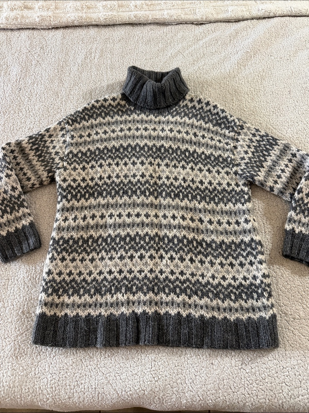 Banana Republic Wool Gray and Cream Fair Isle Chunky Oversized Sweater Small
